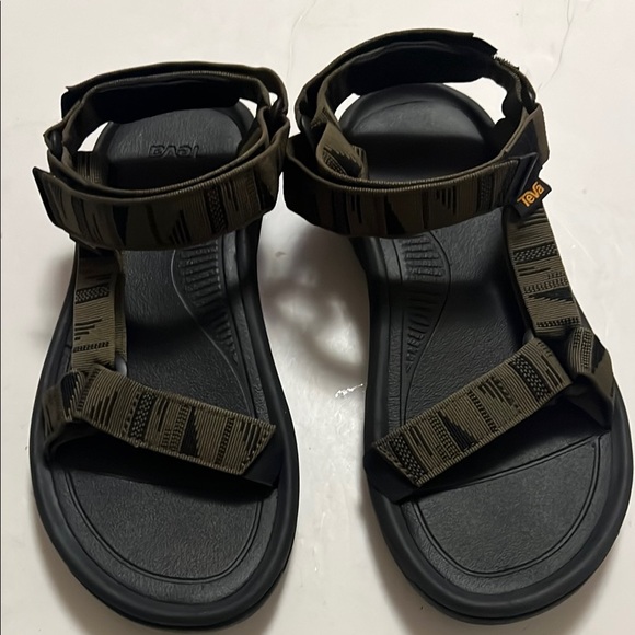 TEVA HURRICANE XLT‎ CHARACTER DARK OLIVE GREEN STRAP HIKING SANDALS SIZE 9 - Picture 1 of 7